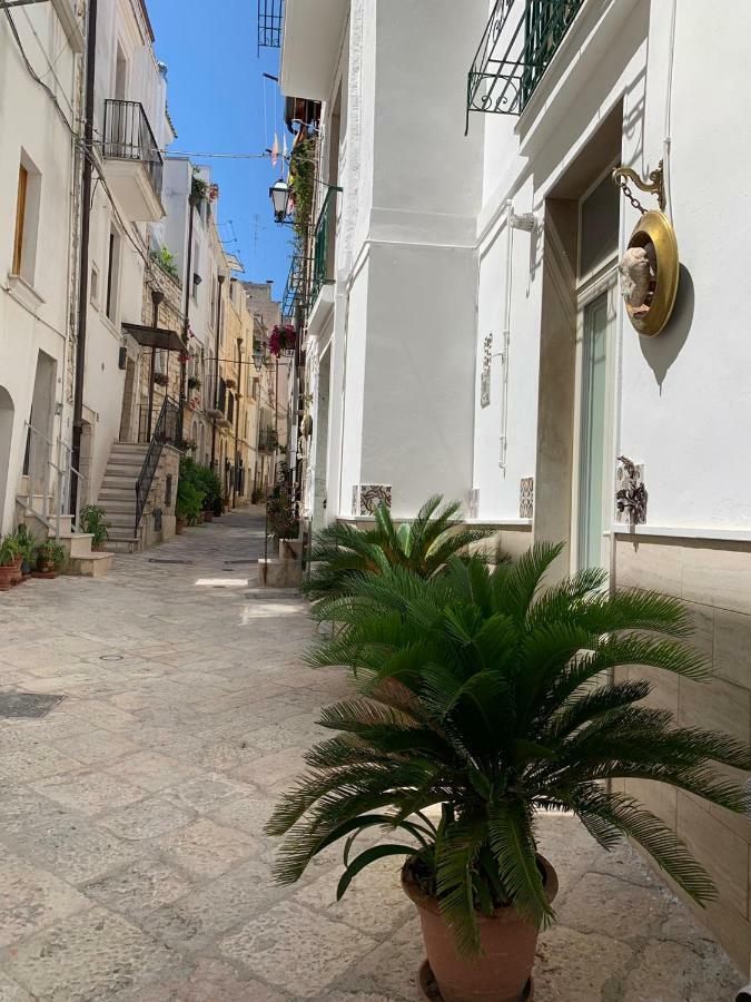 Fiori Catene Tra Le Torri Conversano Exterior foto